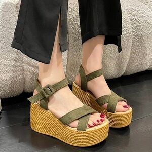Liji Olive Green Platform Wedge Sandals 
Size 7 (38)